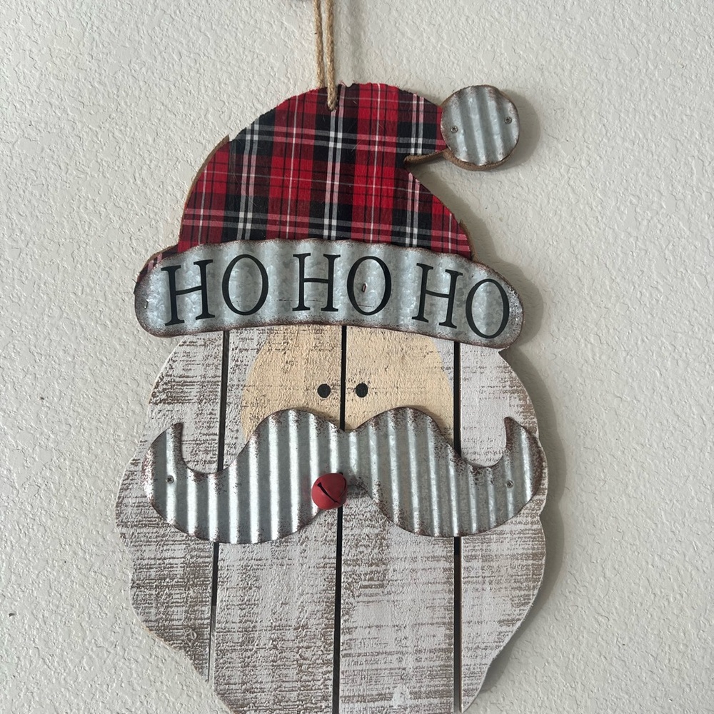 Plaid Santa Wall Hanging with 'Ho Ho Ho'